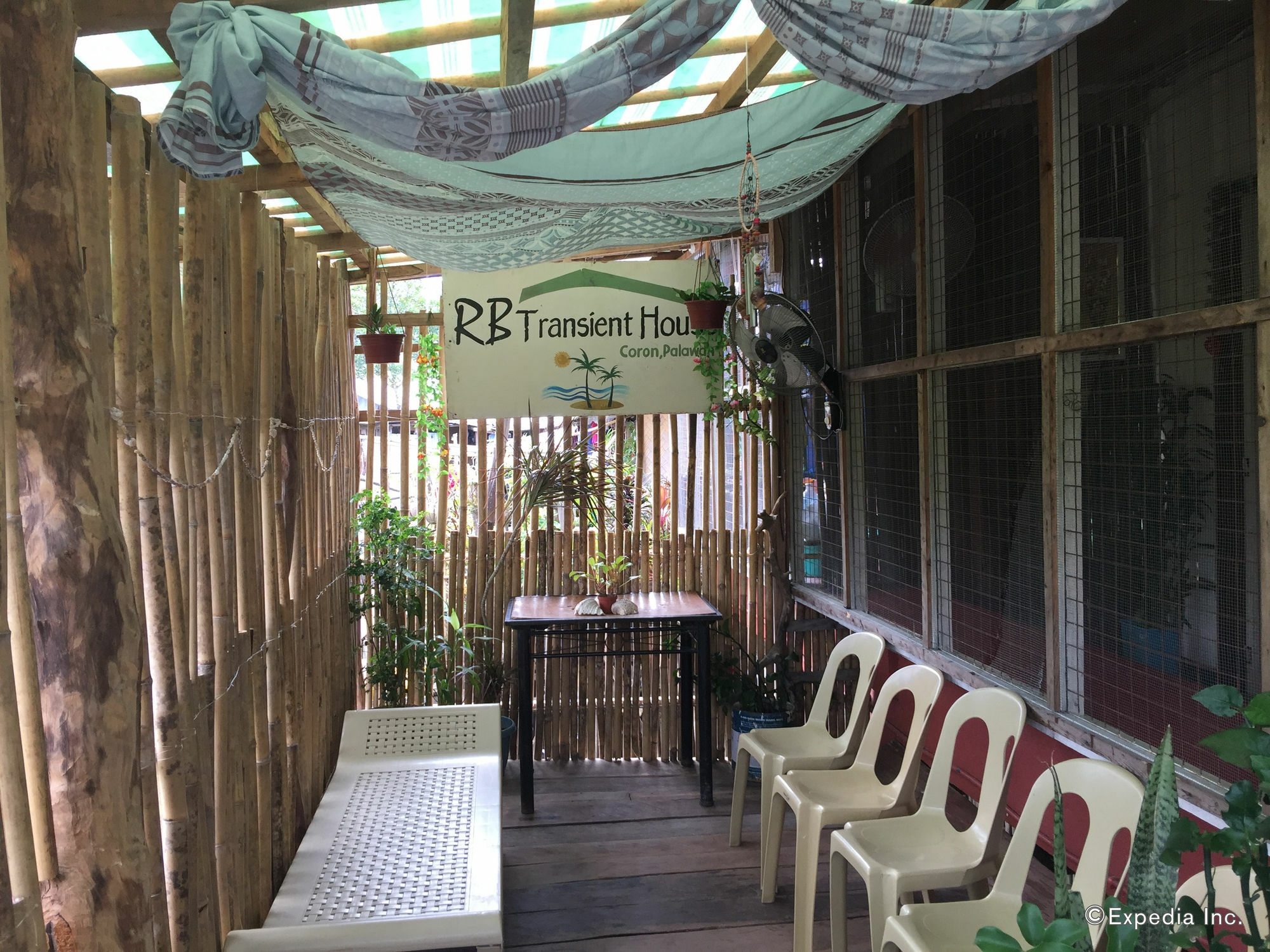 Hotel Rb Transient House Coron Exteriér fotografie